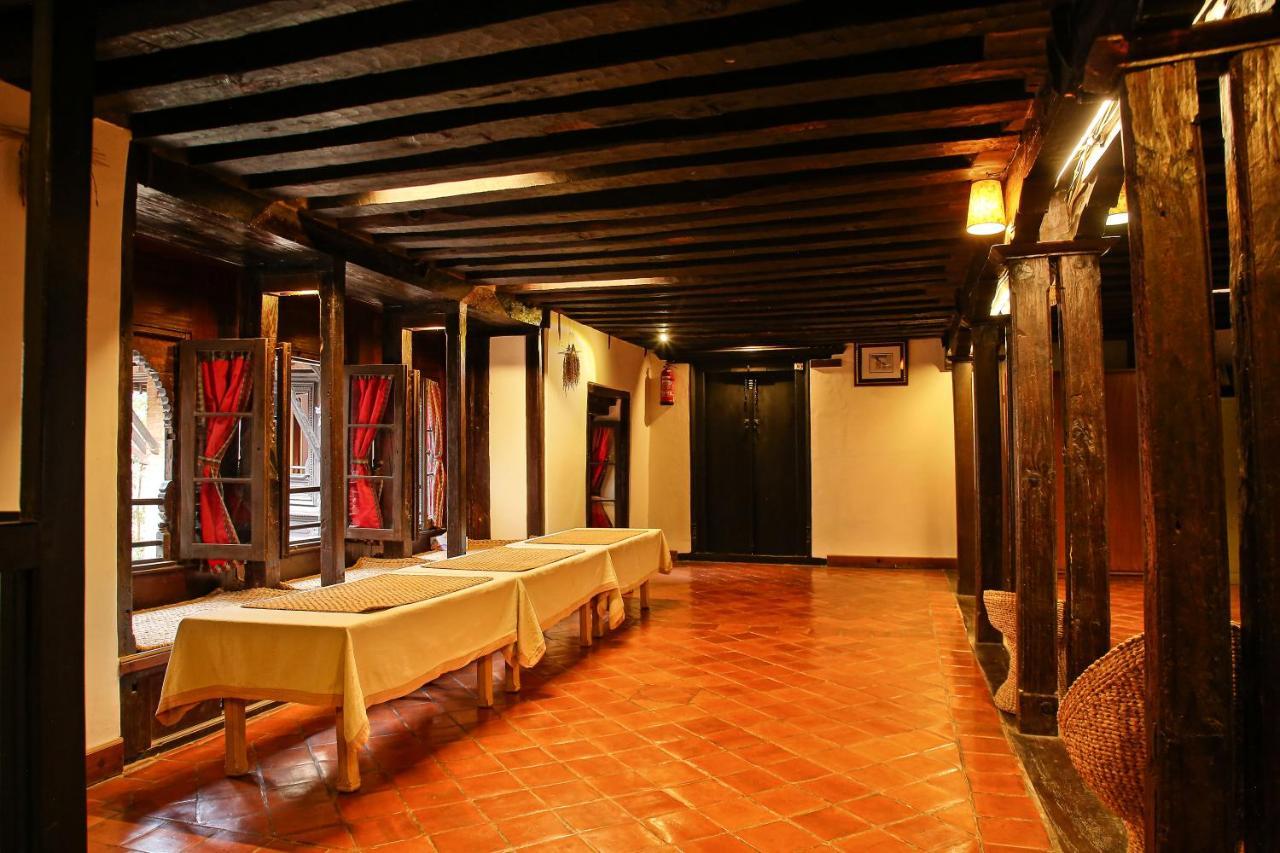 Newa Chen Historic House Unesco Lalitpur Exterior photo